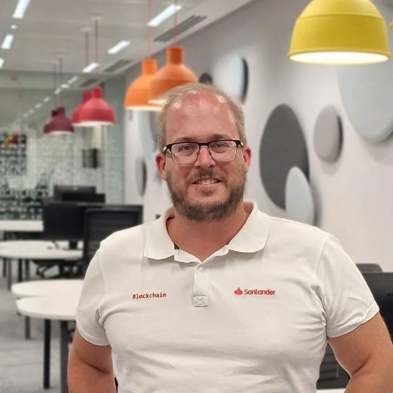 Ramón Pajaro – Crypto y Blockchain en Banco Santander, profesor de activos digitales